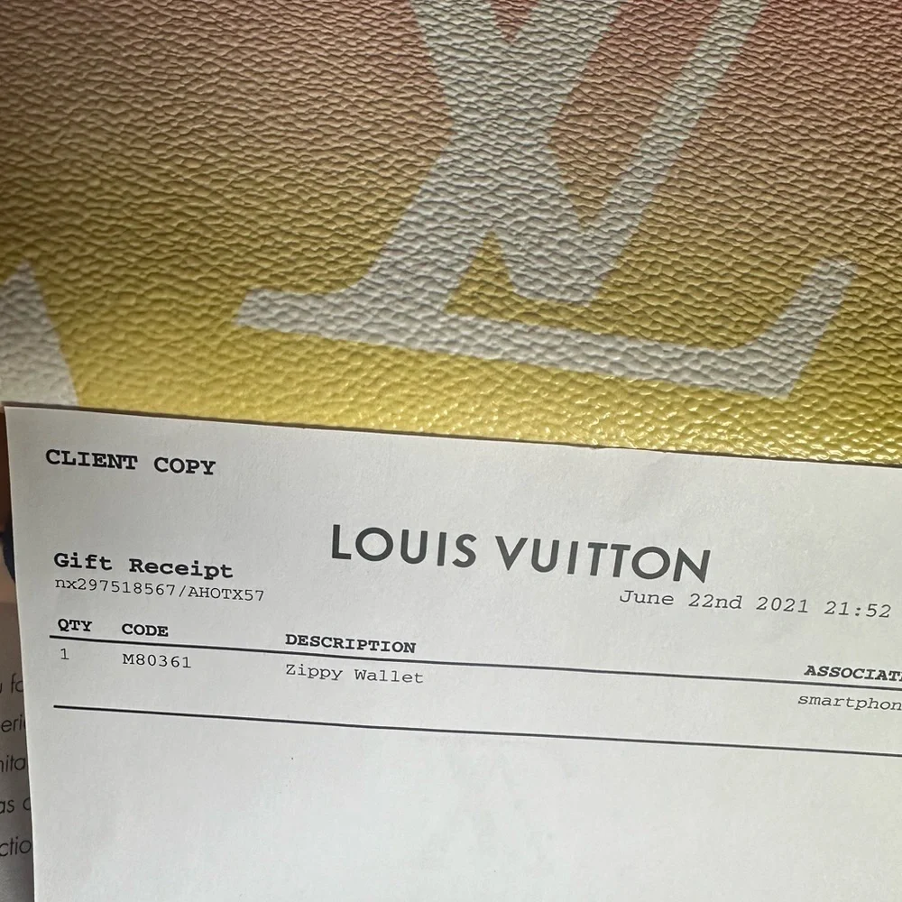 TRADED❤️LE Louis Vuitton By the Pool Zippy wallet ombré card hold giant mono - Picture 13 of 13